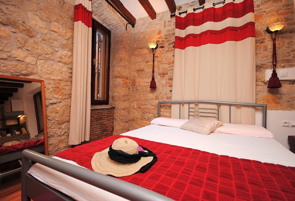 Guesthouse Ancient Stone Rovinj Ruang foto