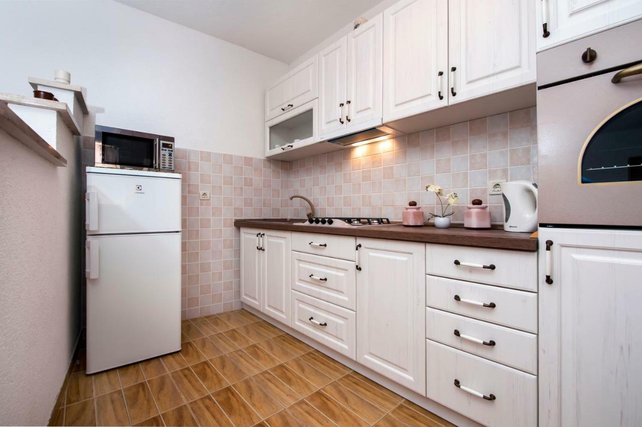 Guesthouse Ancient Stone Rovinj Bagian luar foto