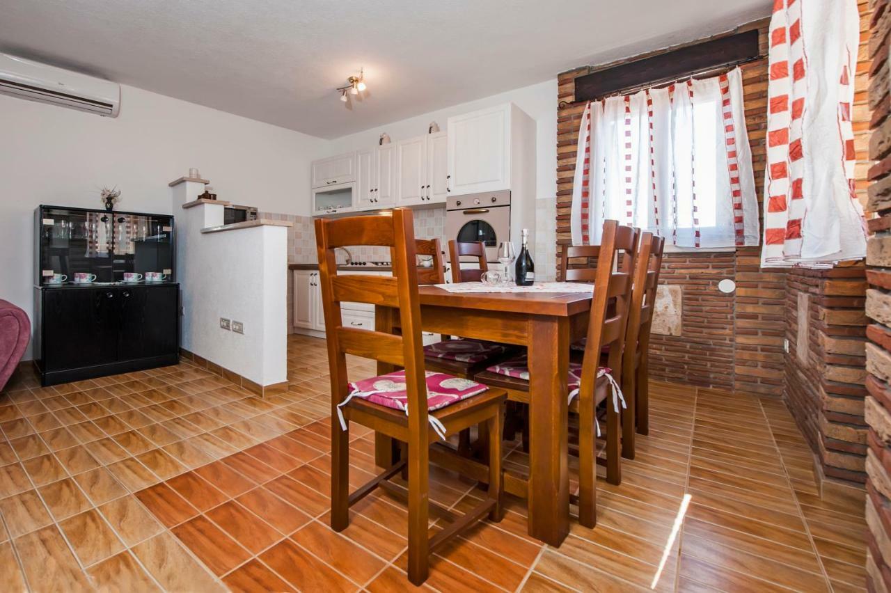 Guesthouse Ancient Stone Rovinj Bagian luar foto