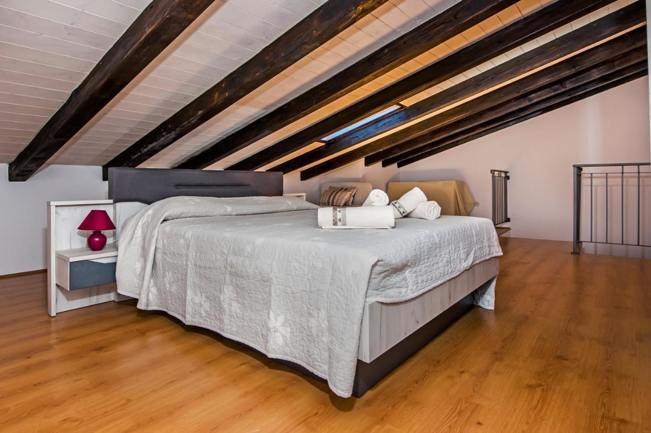 Guesthouse Ancient Stone Rovinj Bagian luar foto
